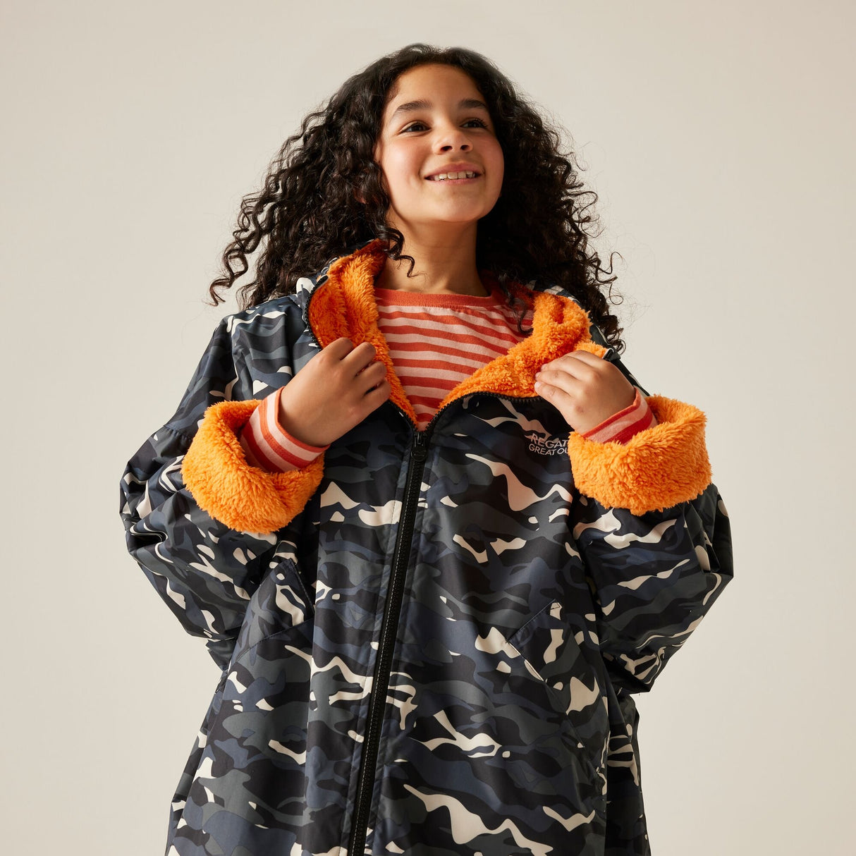 Regatta Kids Hooded Waterproof Dry Changing Robe