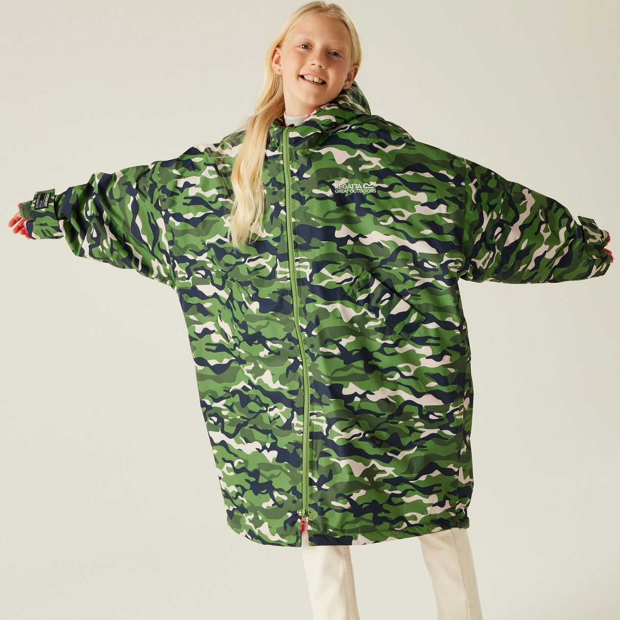 Regatta Kids Hooded Waterproof Dry Changing Robe