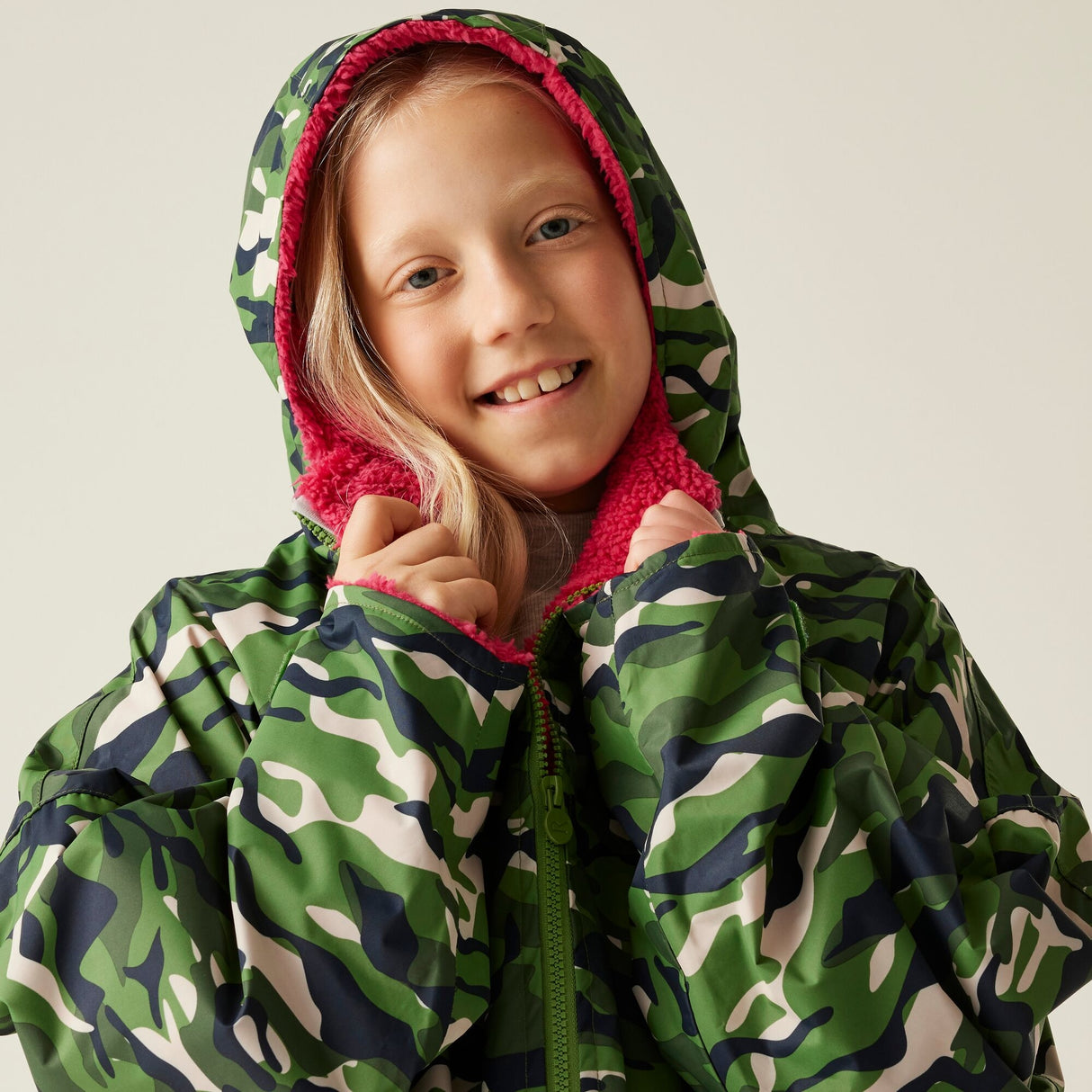 Regatta Kids Hooded Waterproof Dry Changing Robe