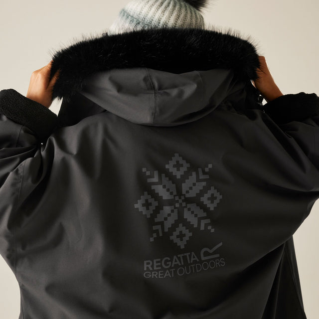 Regatta Adults Waterproof Changing Dry Robe Pro